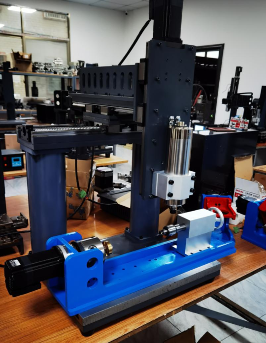 CNC 4 EJES 350 x 230 x 230mm SIMULTÁNEOS CON EJE ROTATORIO FRESADO Y GRABADO - MODELO GDZ01-3523-4