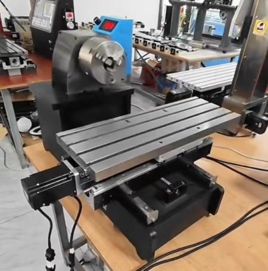 CNC TORNO 270mm x 270mm SERIE - MODELO GZ03-2727