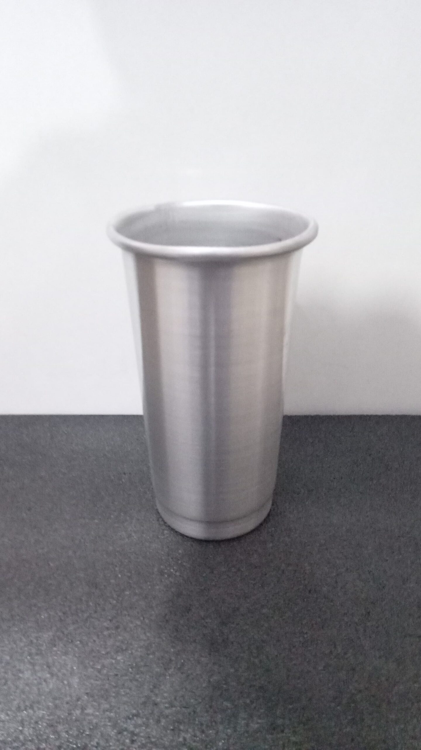 MOD2 700ML VASO ALUMINIO  SIN STL (SOLO VASO DE ALUMINIO SIN PIEZAS IMPRESAS) 10 (diametro superior) - 7 (diametro inferior) - 17 (altura),(LAS MEDIDAS PUEDEN VARIAR)